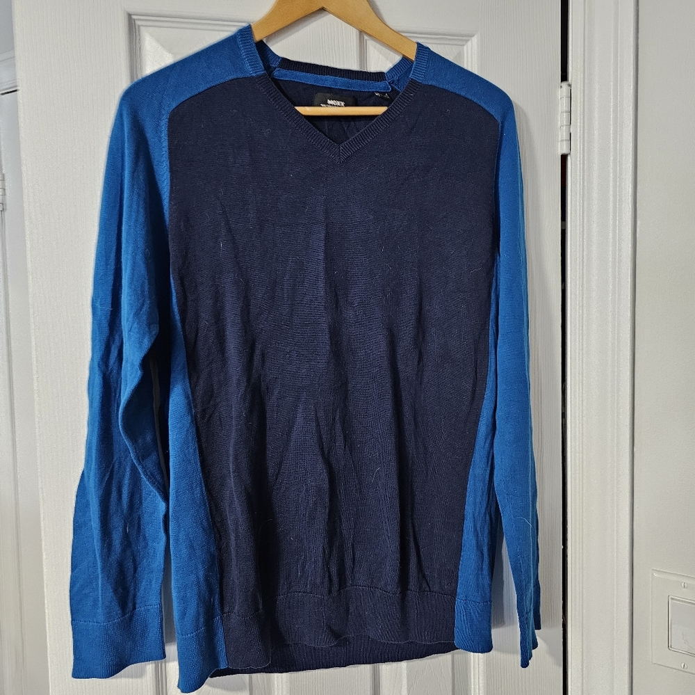 Men's v neck